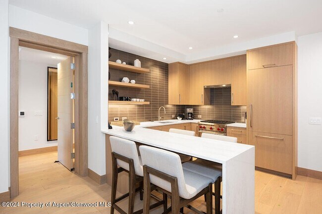 Building Photo - 130 Wood Rd