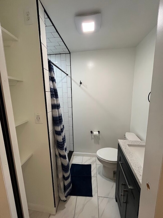 Building Photo - 9241 Pinenut Ct