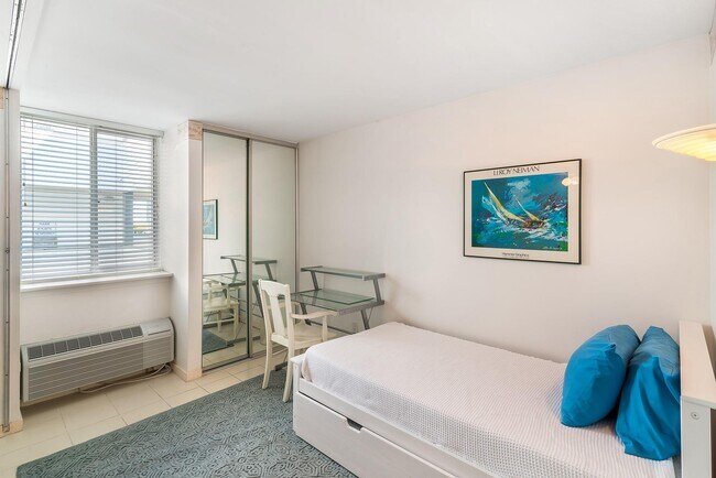 Building Photo - 265 Dune Rd