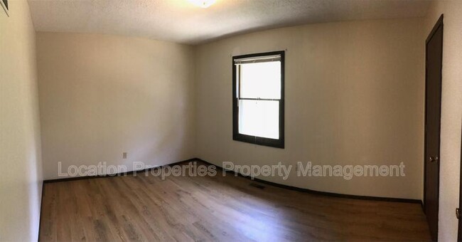 Building Photo - 1304 Randall Rd