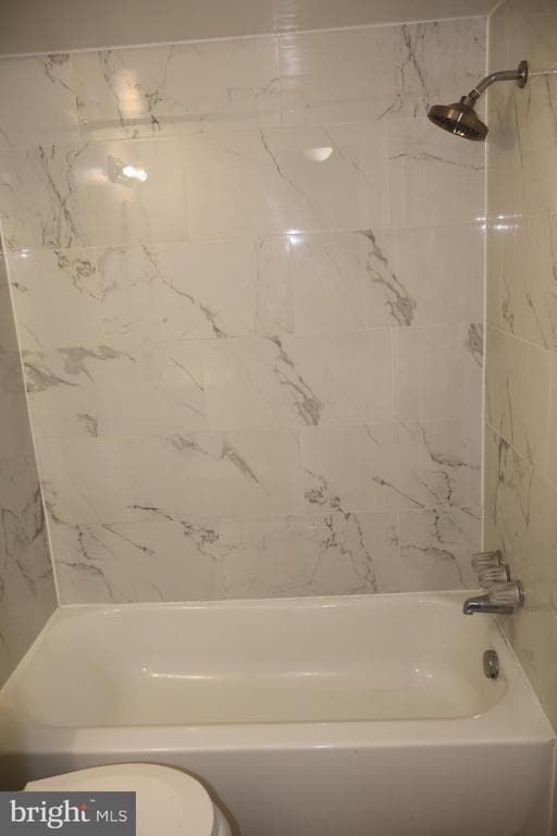 Building Photo - 4951 Americana Dr