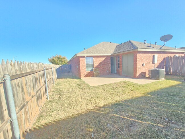 Building Photo - 809 N Evanston Ave