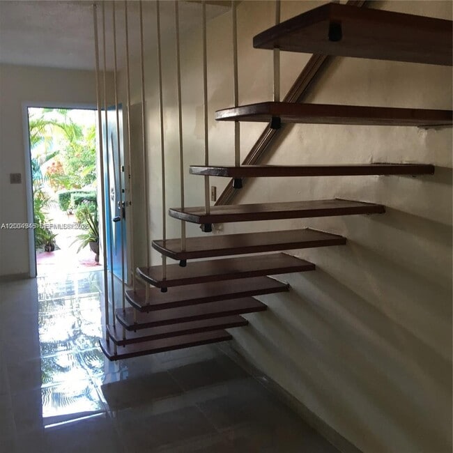 Building Photo - 9455 Bay Harbor Terrace