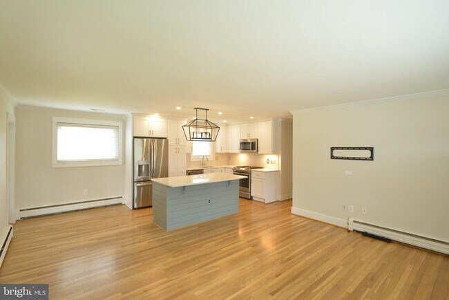 Building Photo - 3817 Ren Rd