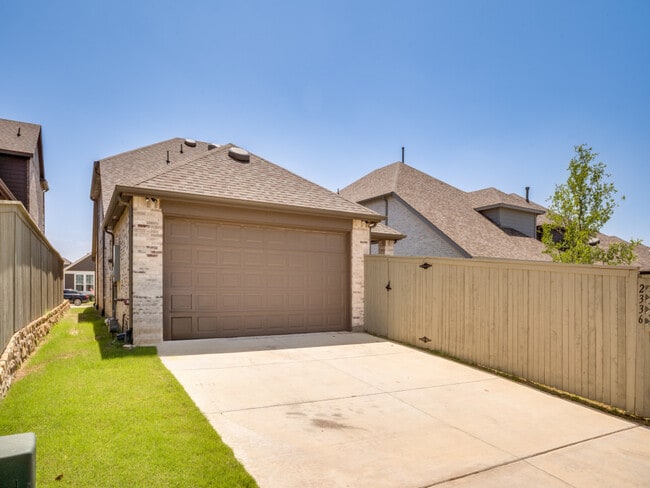 Building Photo - 2336 Norma Ln