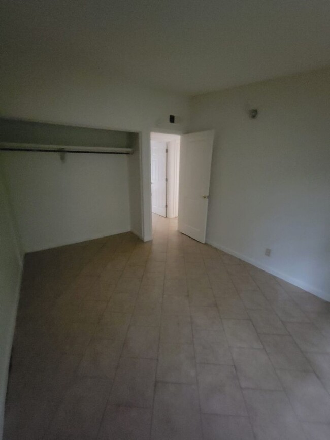 Building Photo - Move-in Ready! 3 Bed 1 Bath Rental Home Tulsa