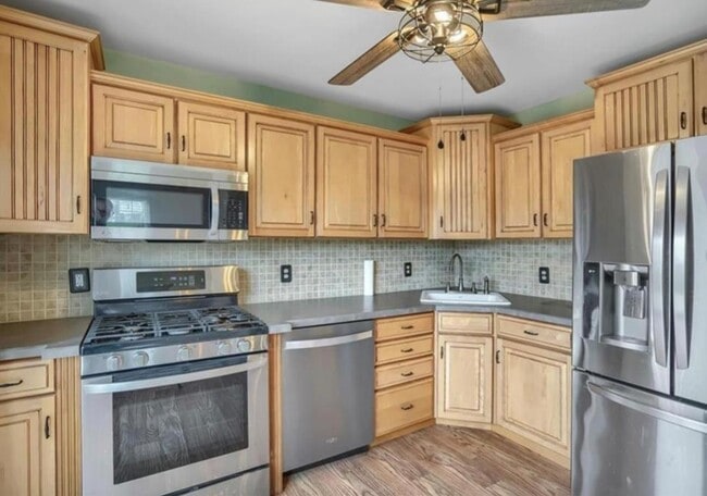 Building Photo - 3404 Whispering Hills Dr