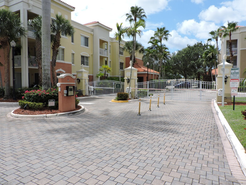 Building Photo - 11037 Legacy Blvd