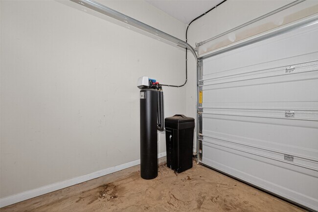 Building Photo - 3027 Sadie Ct