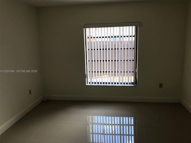 Building Photo - 9082 SW 112th Pl