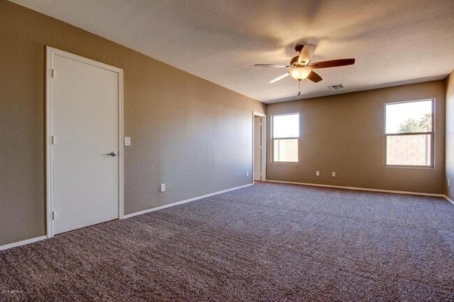 Building Photo - 11824 W Dahlia Dr