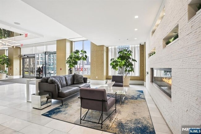 Building Photo - 9 Ave at Port Imperial