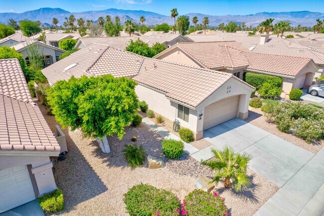 Building Photo - 78975 Champagne Ln