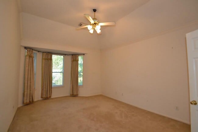 Building Photo - 15307 Amesbury Ln