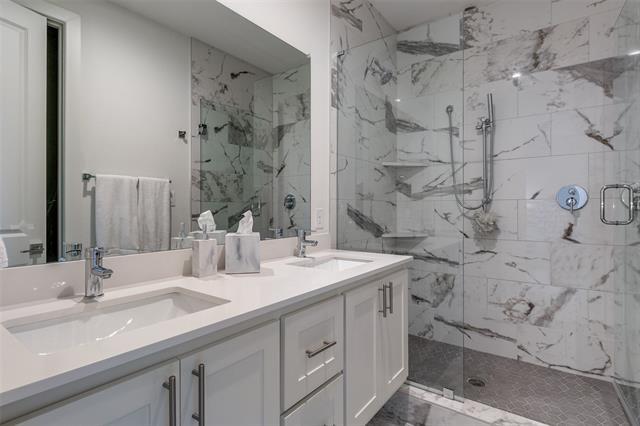 Building Photo - 5703 Lindell Ave