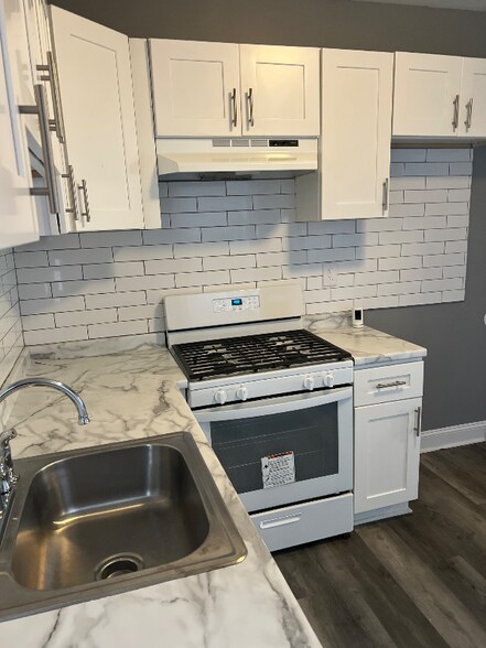 Building Photo - 1941 N Stanley St