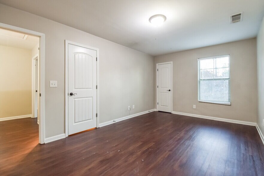 Building Photo - 116 Bethany Manor Dr