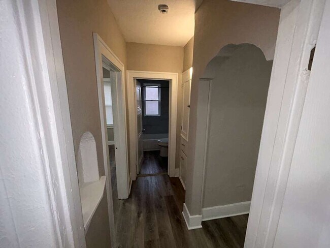 Building Photo - Two units, one home!