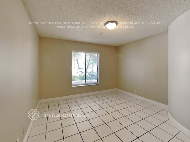 Building Photo - 1828 NW 109th Ave