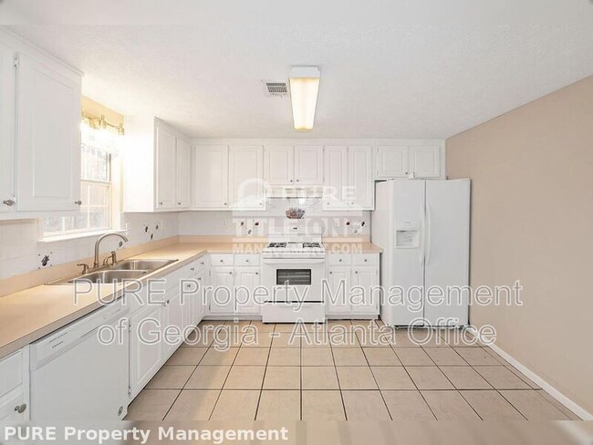 Building Photo - 2394 Leeward Ct
