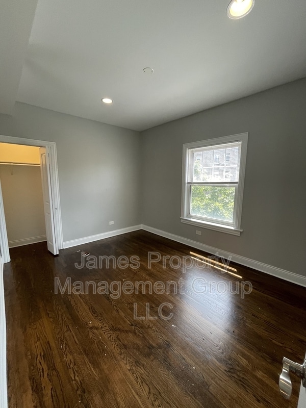 Building Photo - 5669 N Magnolia Ave