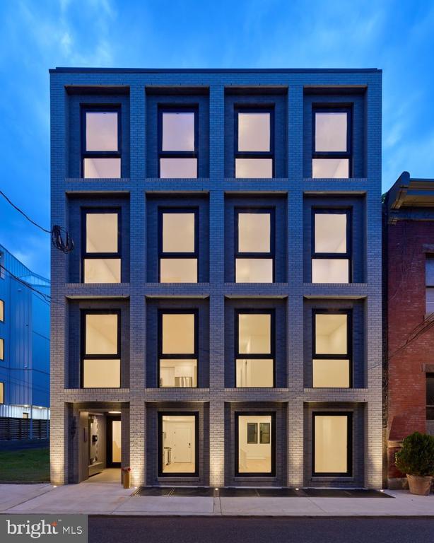 Building Photo - 2007 Cambridge St