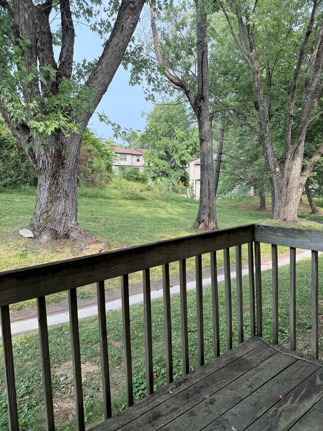 Building Photo - Live Comfortably in Timber Ridge – Just 2 Miles from IU!