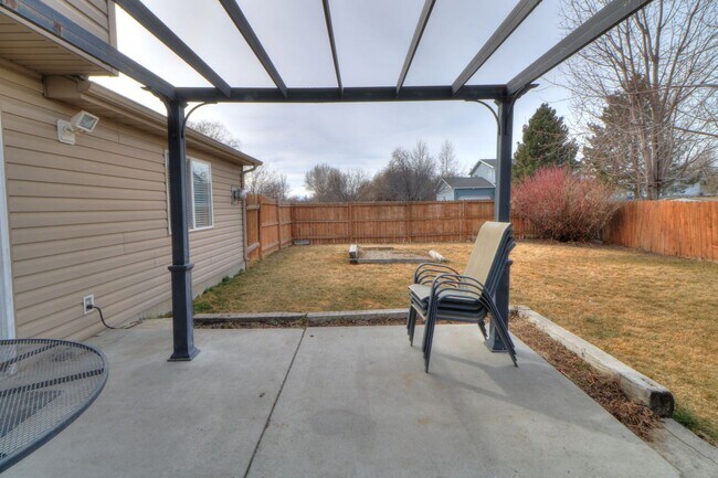 Building Photo - Corner lot with easy access to American Fork and Lehi