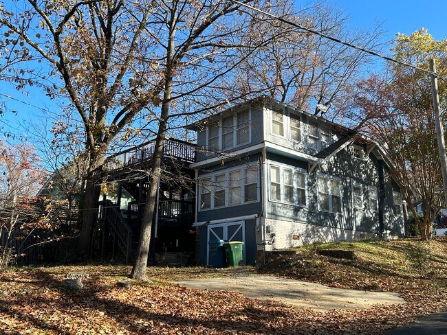 Building Photo - Contact Peggy 501 676 1758