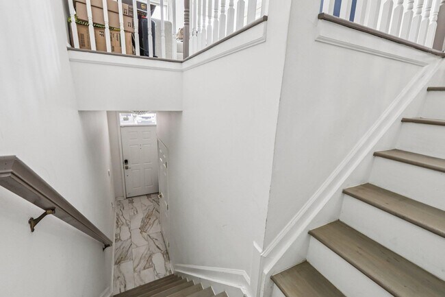 Building Photo - 458 Buffalo Ct