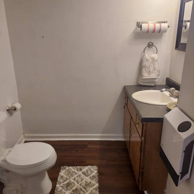 Building Photo - 450 Highland Ave NW