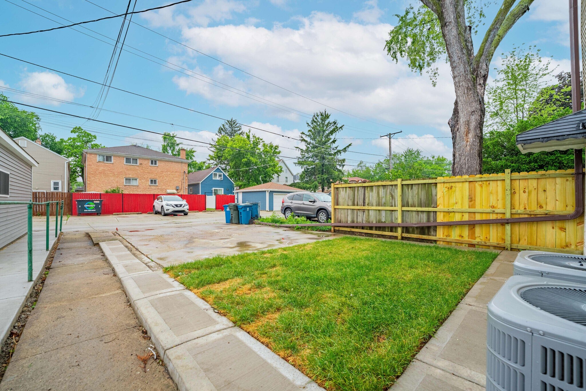 Building Photo - 1029 Marengo Ave