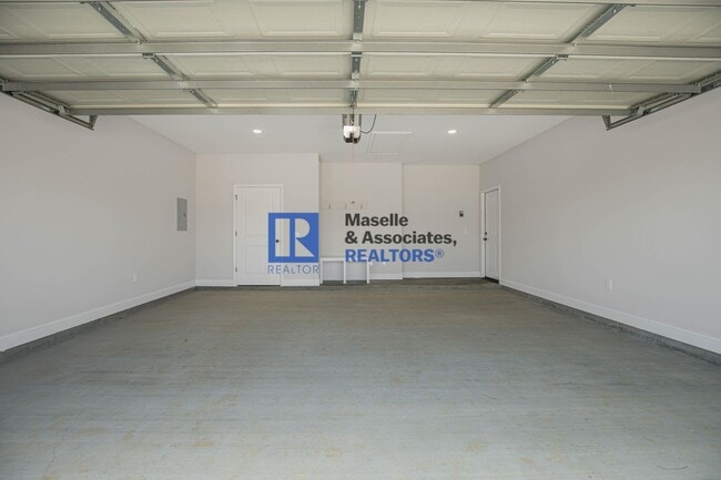 Building Photo - 359 Willow Wy