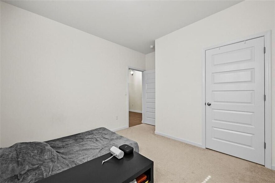 Building Photo - 120 Echo Ct