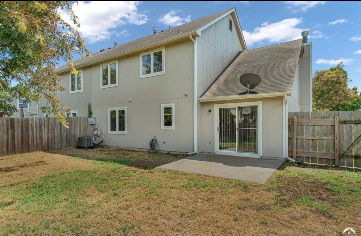 Building Photo - 2726 Harrison Pl