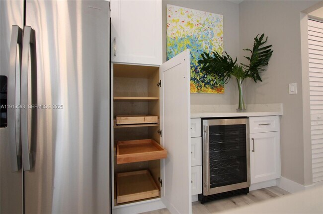 Building Photo - 935 Lemonwood Ct