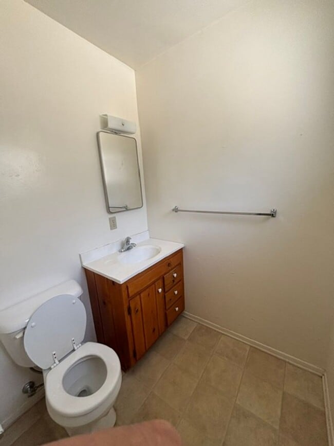 Building Photo - 2 Bedroom / 1.5 Bathroom Mountainside Home in Lake of the Woods