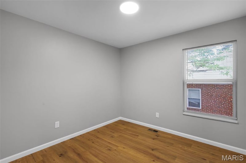 Building Photo - 905 Cornell Ave