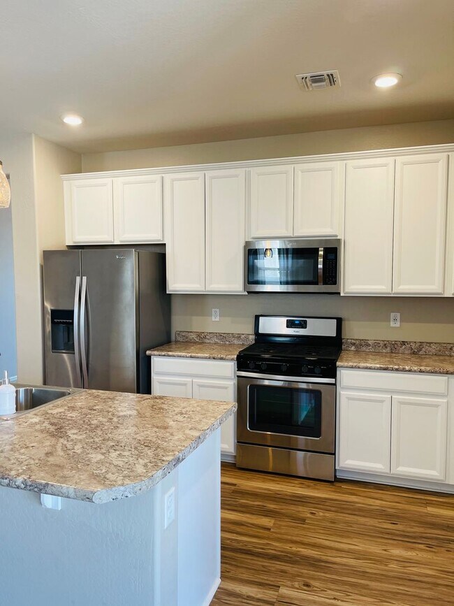 Building Photo - READY TO VIEW NOW! Recently Remodeled 3 Be...