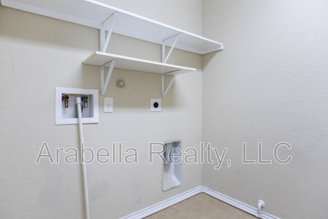 Building Photo - 11726 Caraway Hill
