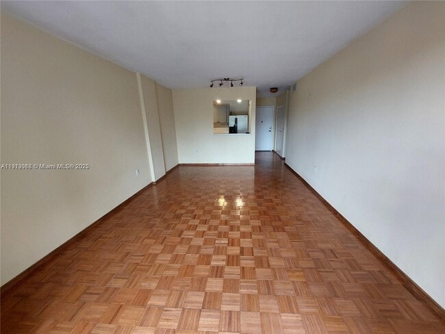 Building Photo - 16851 NE 23rd Ave