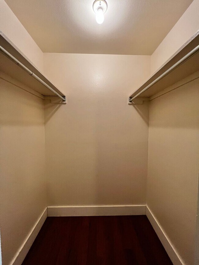 Building Photo - Mathews634 (KC-JF-NB)