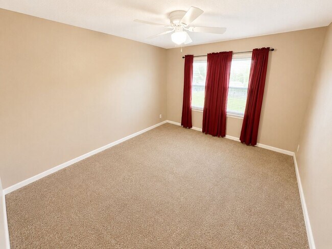Building Photo - Bossier Home!