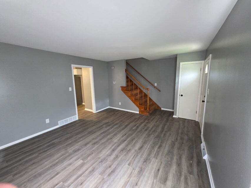 Building Photo - 8594 W Villard Ave