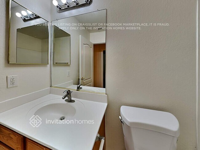 Building Photo - 12440 W Montebello Ave