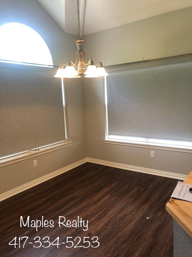 Building Photo - 3 bed/3bath PENTHOUSE condo in Branson, MO