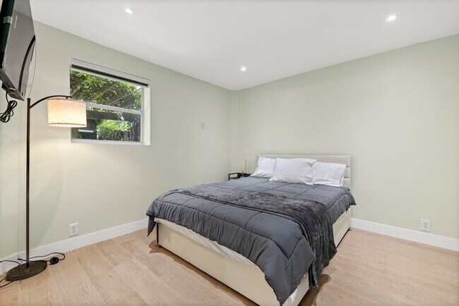 Building Photo - 14996 50th St S