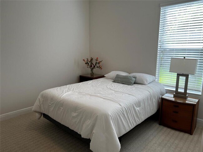 Building Photo - 12051 Thornhill Ct