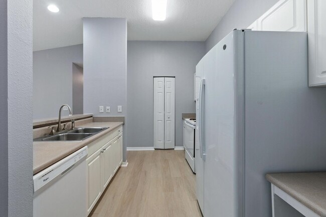 Building Photo - 21211 Harbour Vista Cir