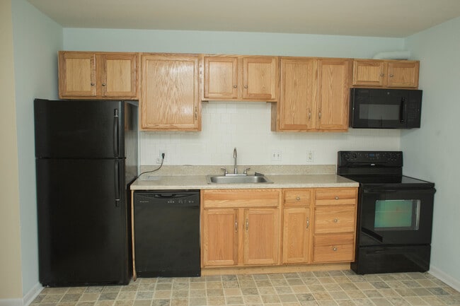 Building Photo - 2754 Gatewood Cir